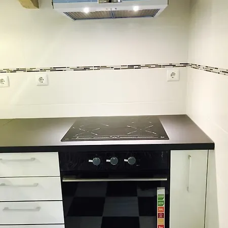 Excellent 2 Bedroom In Lizbona