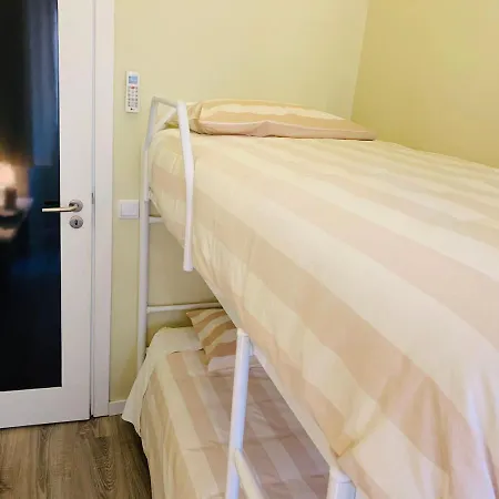 Excellent 2 Bedroom In Apartament Lizbona