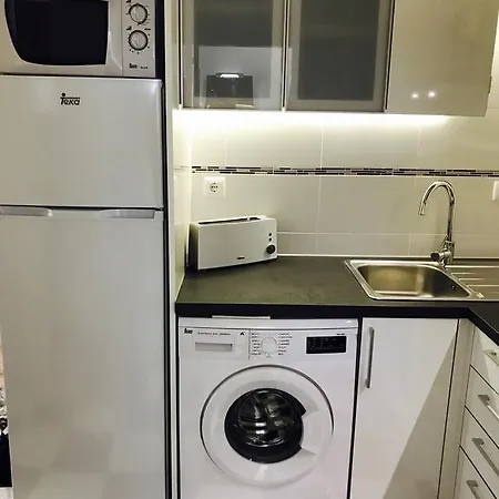 Excellent 2 Bedroom In Appartement