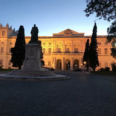 Excellent 2 Bedroom In Lisboa