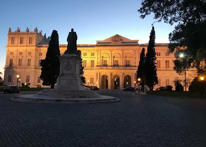 Excellent 2 Bedroom In Lisboa